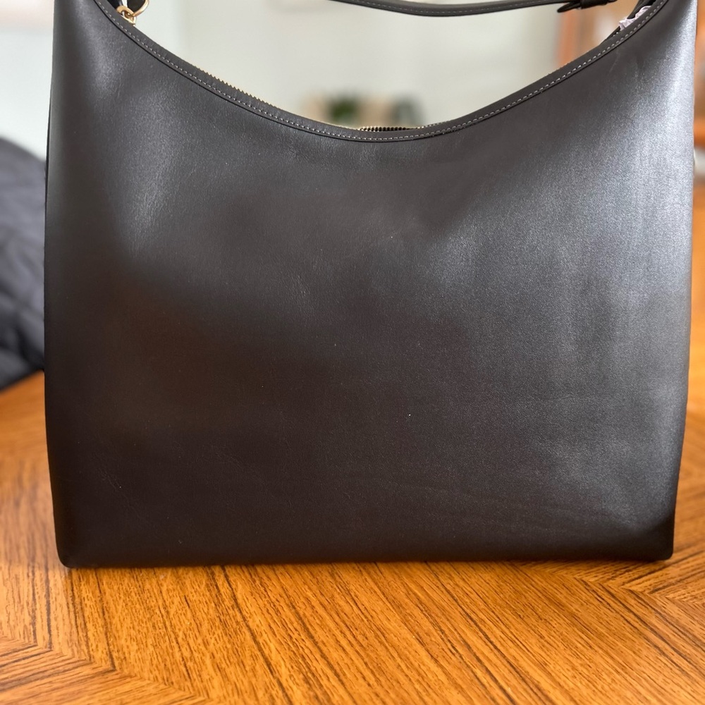 New Coach Black Leather Shoulder Bag with Gold Accent and Wallet - Picture 5 of 16